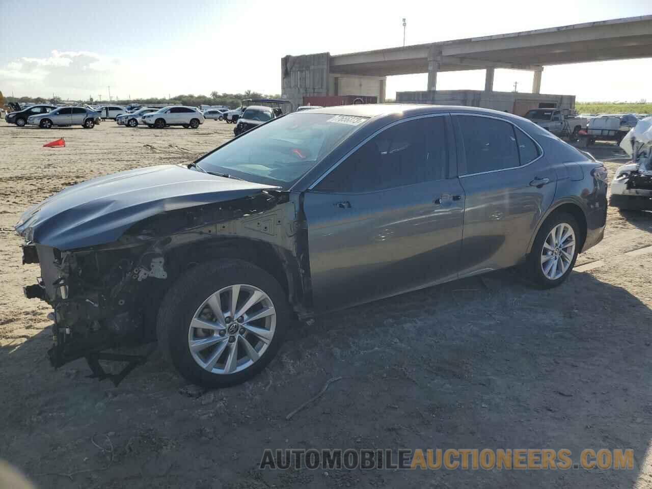 4T1C11AK3MU562761 TOYOTA CAMRY 2021