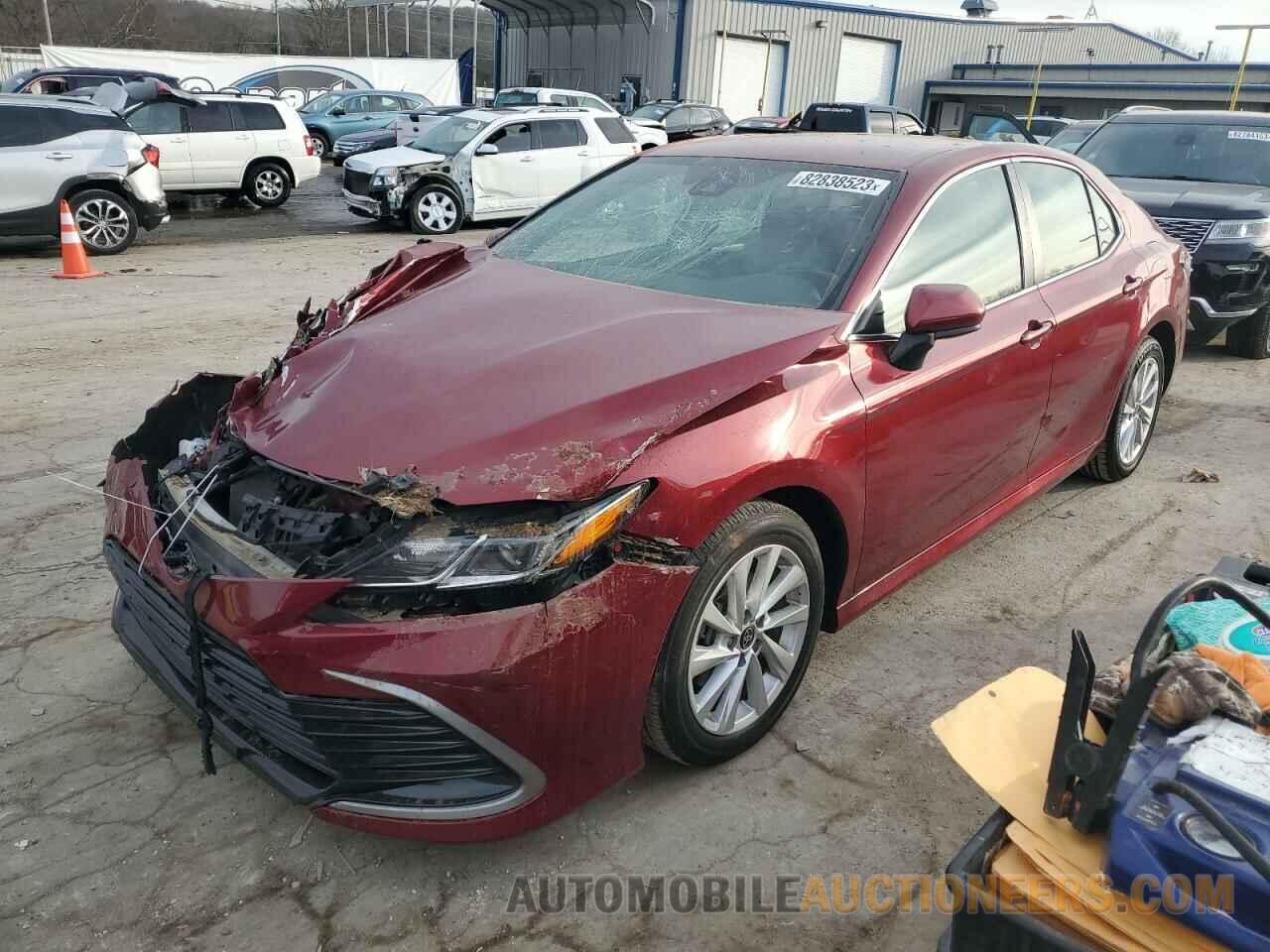 4T1C11AK3MU572643 TOYOTA CAMRY 2021