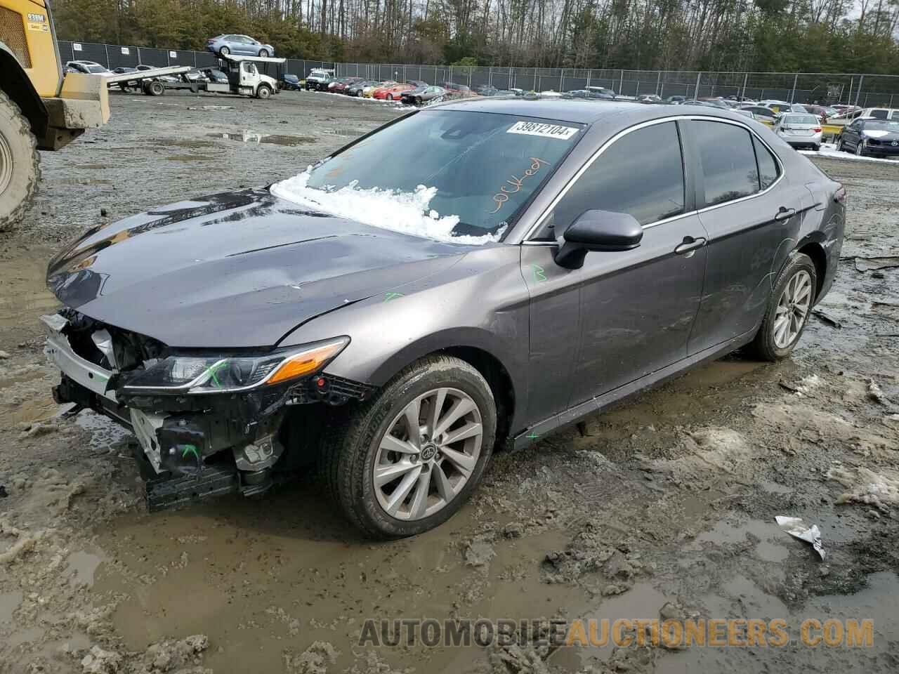 4T1C11AK3MU615703 TOYOTA CAMRY 2021