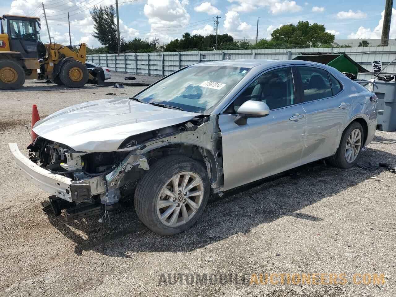 4T1C11AK3NU063590 TOYOTA CAMRY 2022