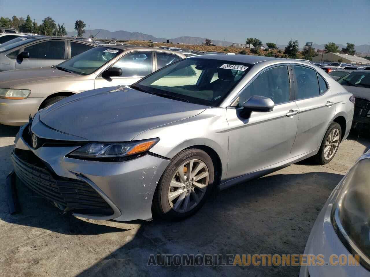 4T1C11AK3NU498819 TOYOTA CAMRY 2022