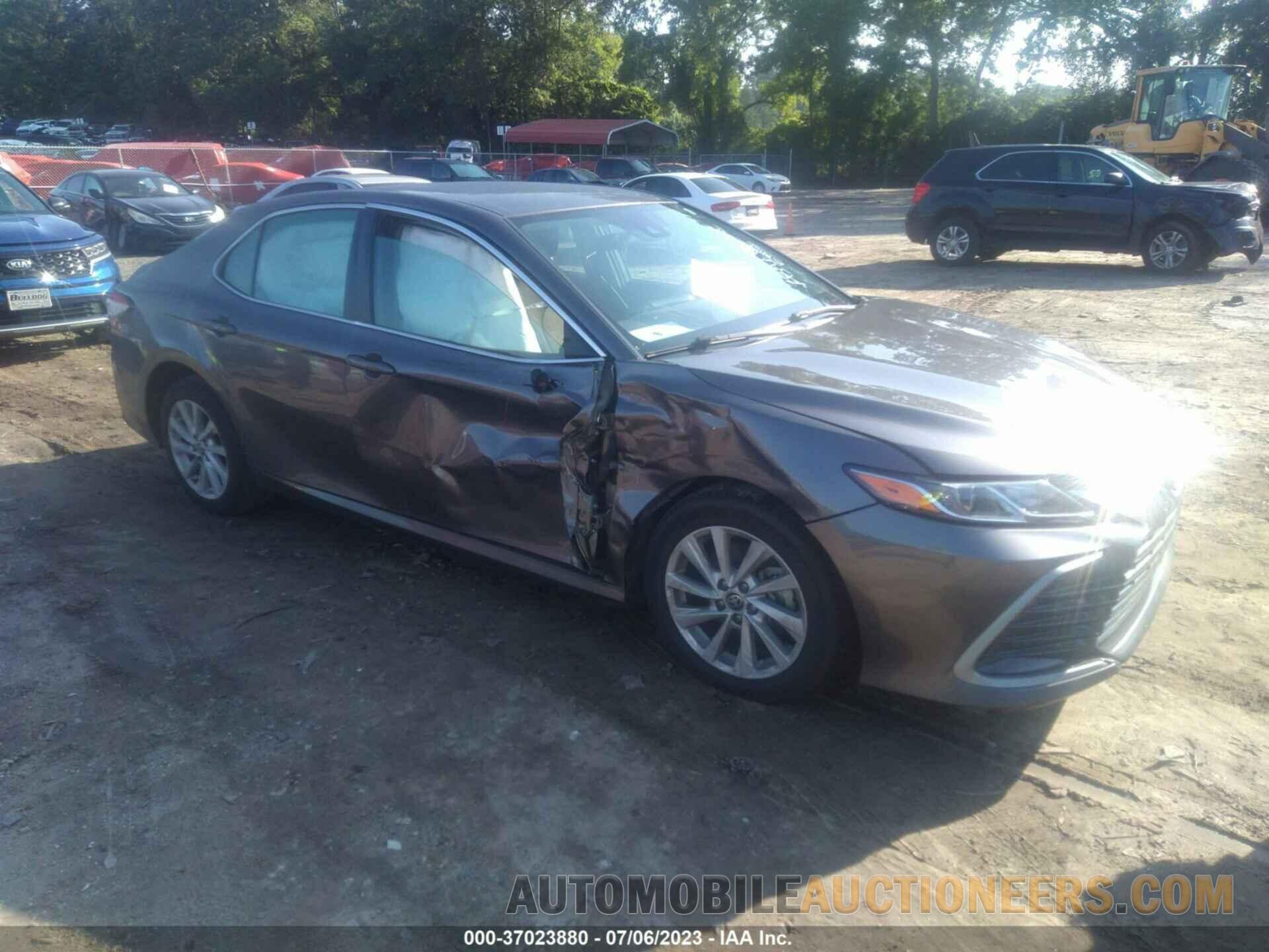 4T1C11AK3NU624547 TOYOTA CAMRY 2022