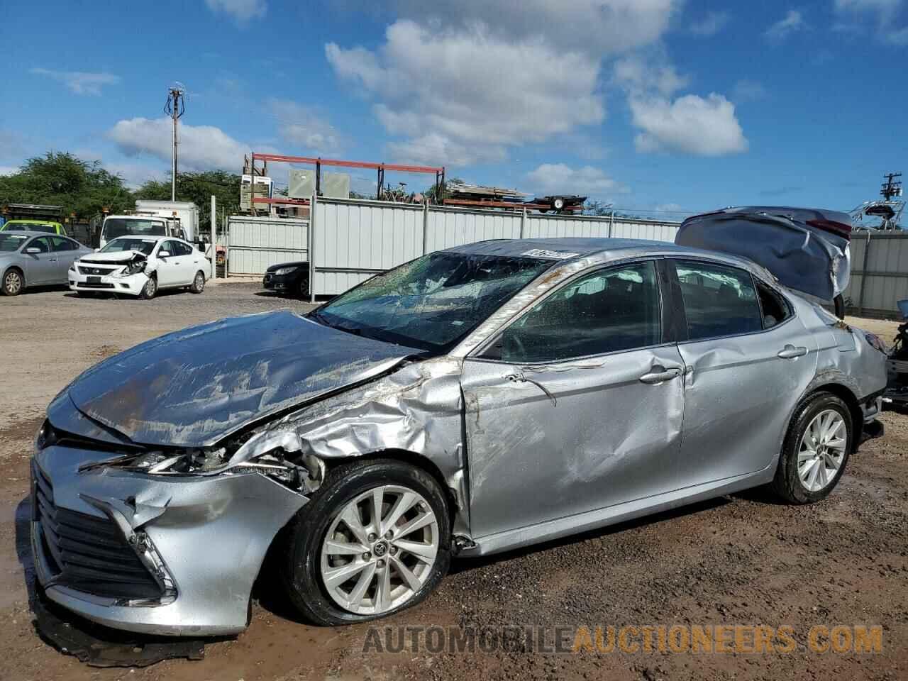 4T1C11AK3NU643499 TOYOTA CAMRY 2022