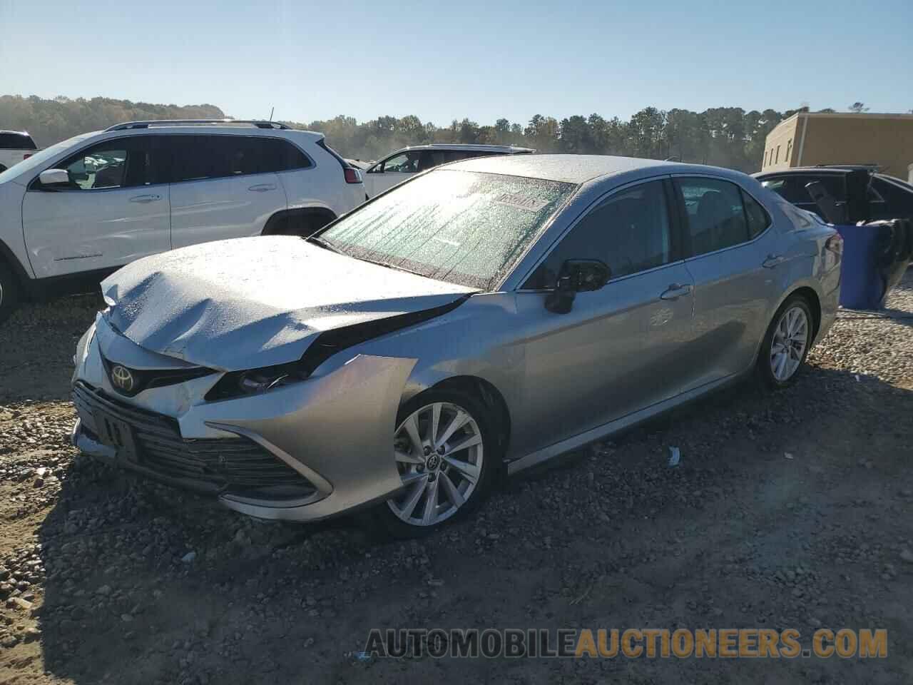 4T1C11AK3NU666927 TOYOTA CAMRY 2022