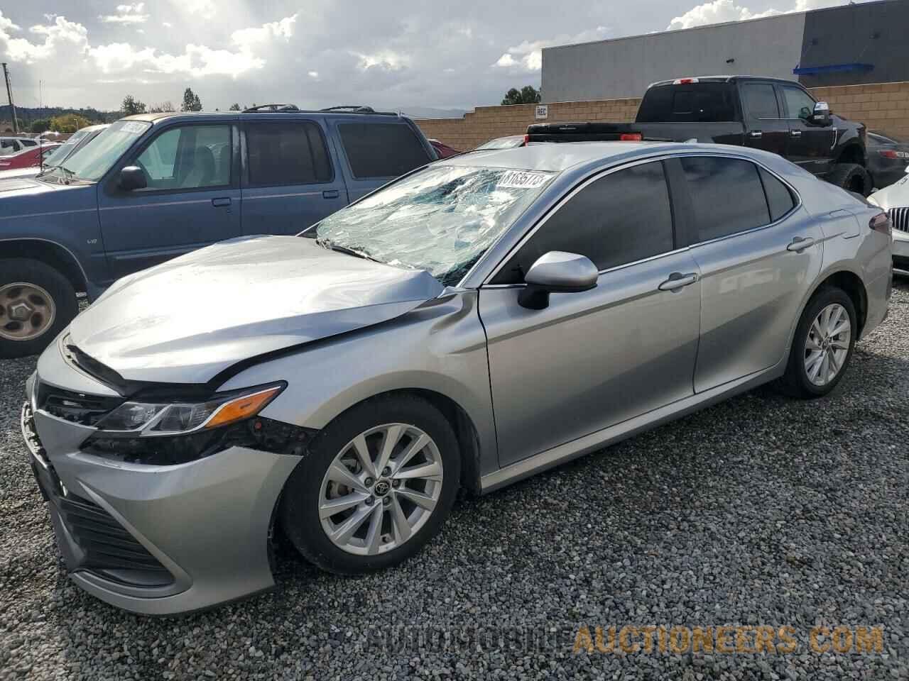 4T1C11AK3NU693058 TOYOTA CAMRY 2022