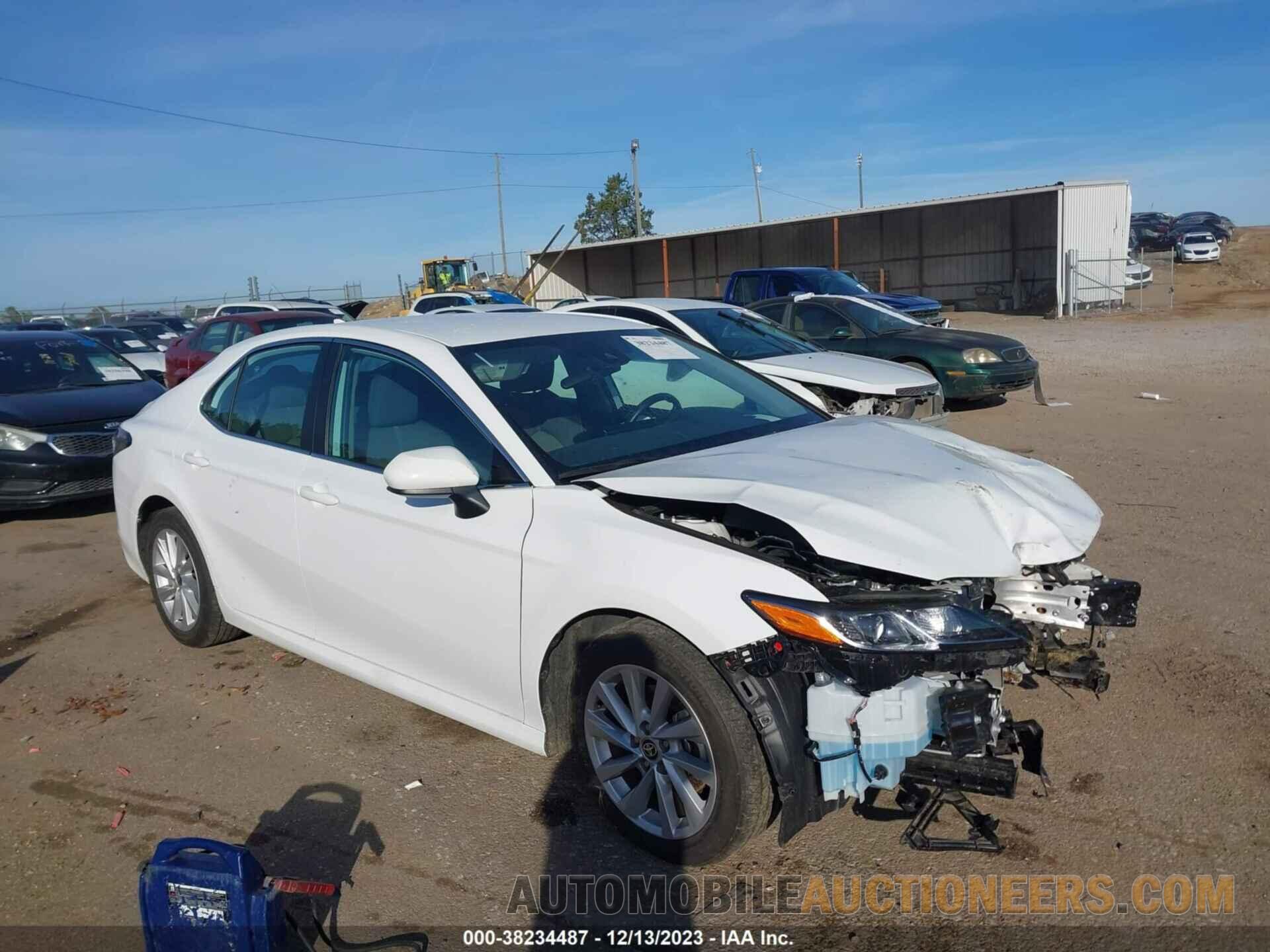 4T1C11AK3NU698549 TOYOTA CAMRY 2022