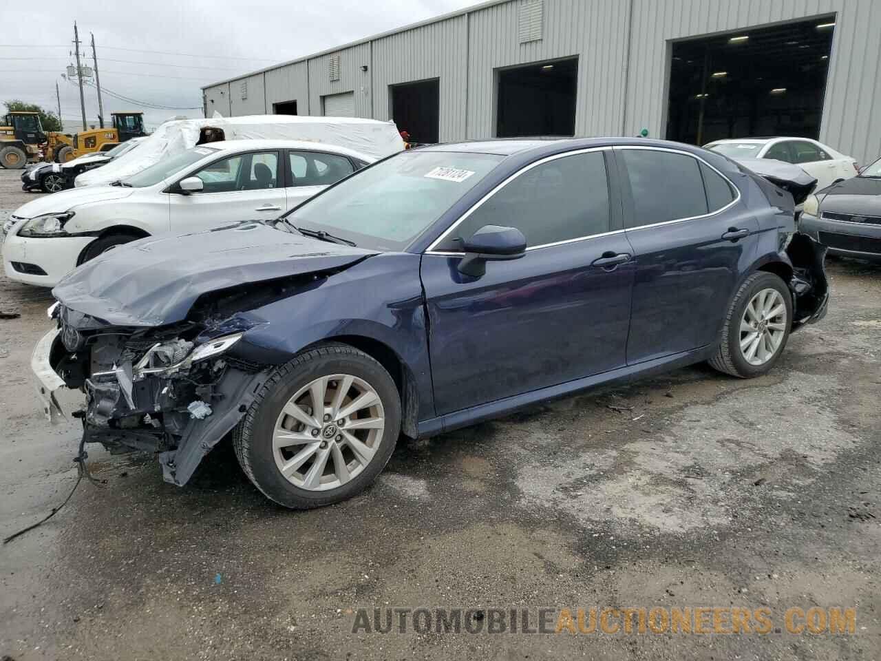 4T1C11AK3NU701403 TOYOTA CAMRY 2022