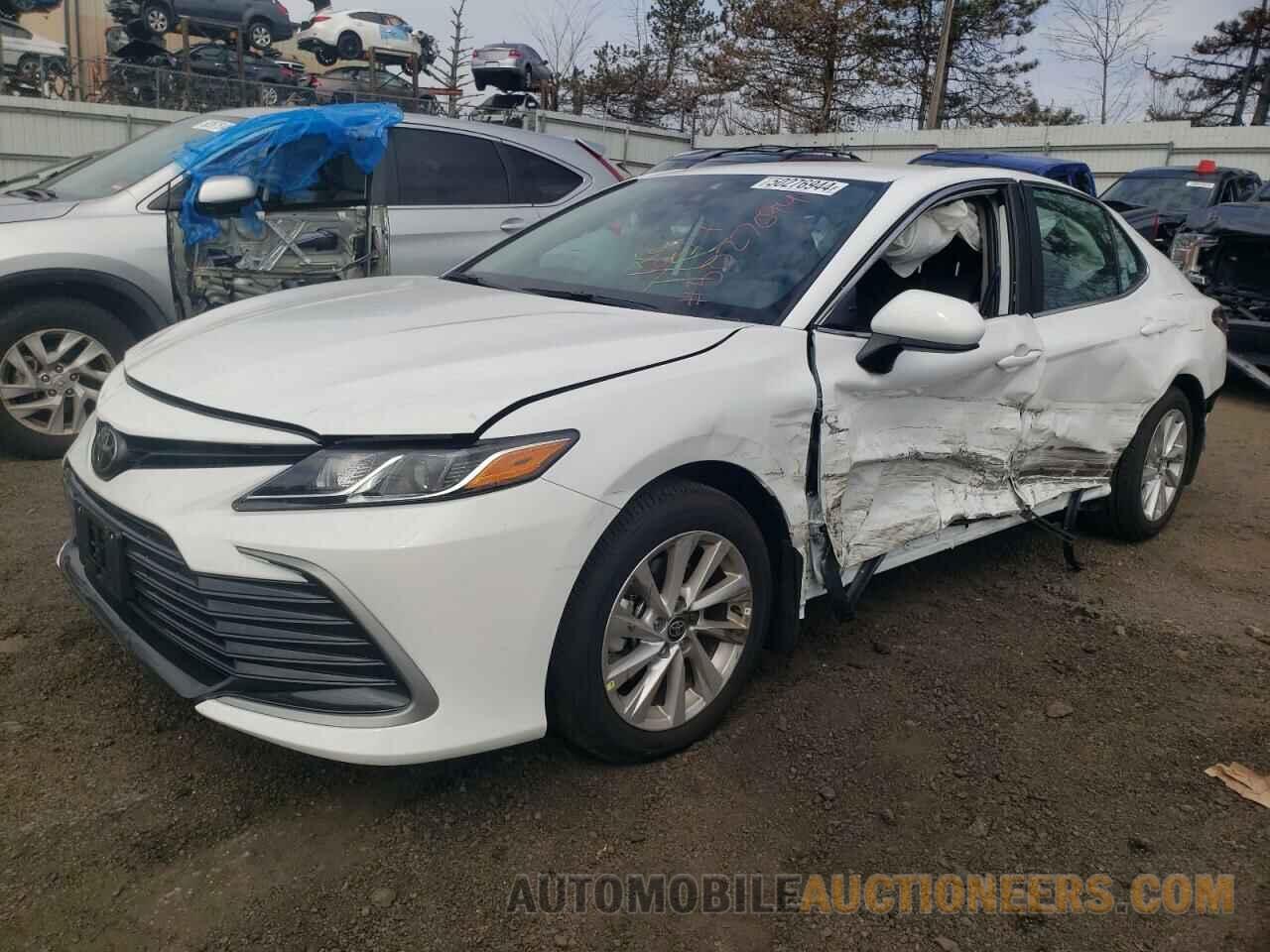 4T1C11AK3RU867281 TOYOTA CAMRY 2024