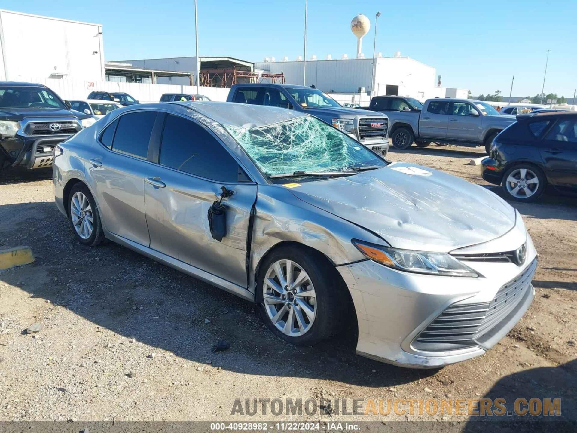 4T1C11AK4MU455816 TOYOTA CAMRY 2021