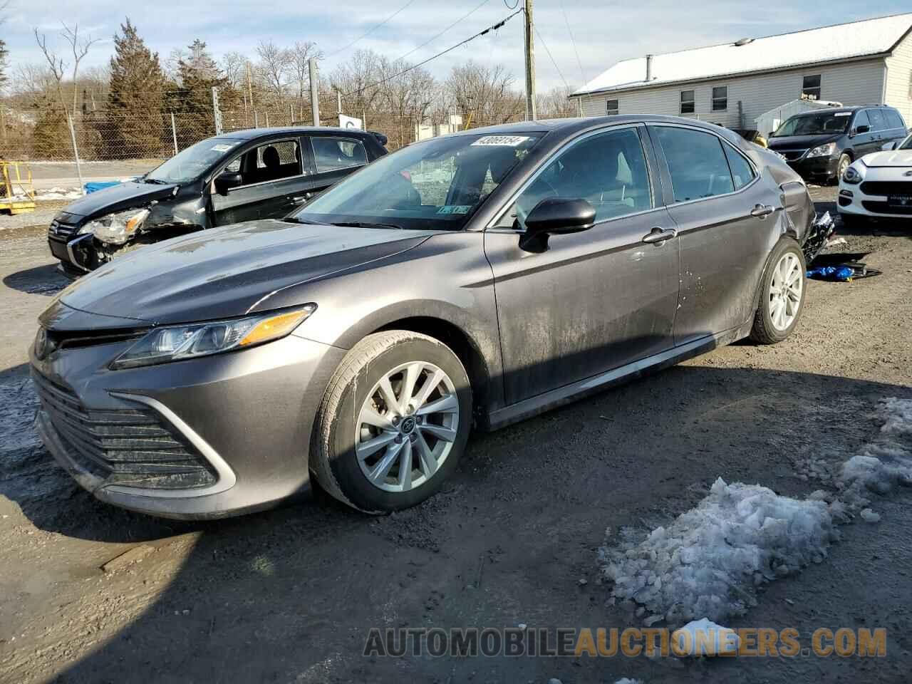 4T1C11AK4MU479677 TOYOTA CAMRY 2021