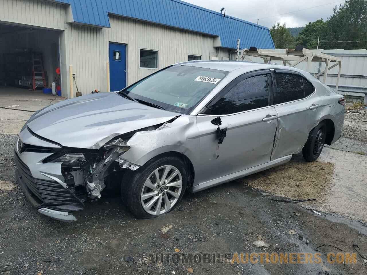 4T1C11AK4MU528831 TOYOTA CAMRY 2021