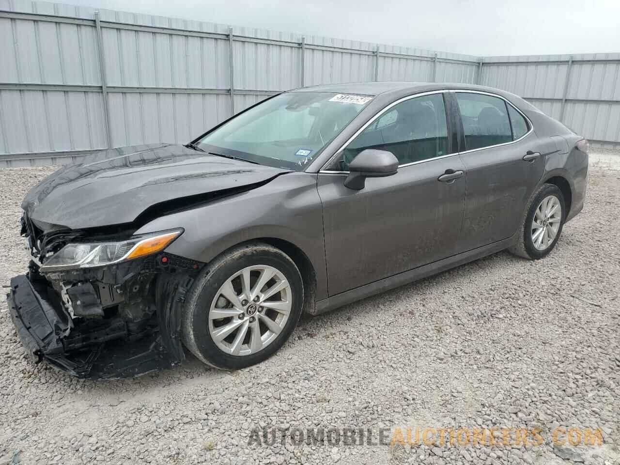 4T1C11AK4MU559318 TOYOTA CAMRY 2021