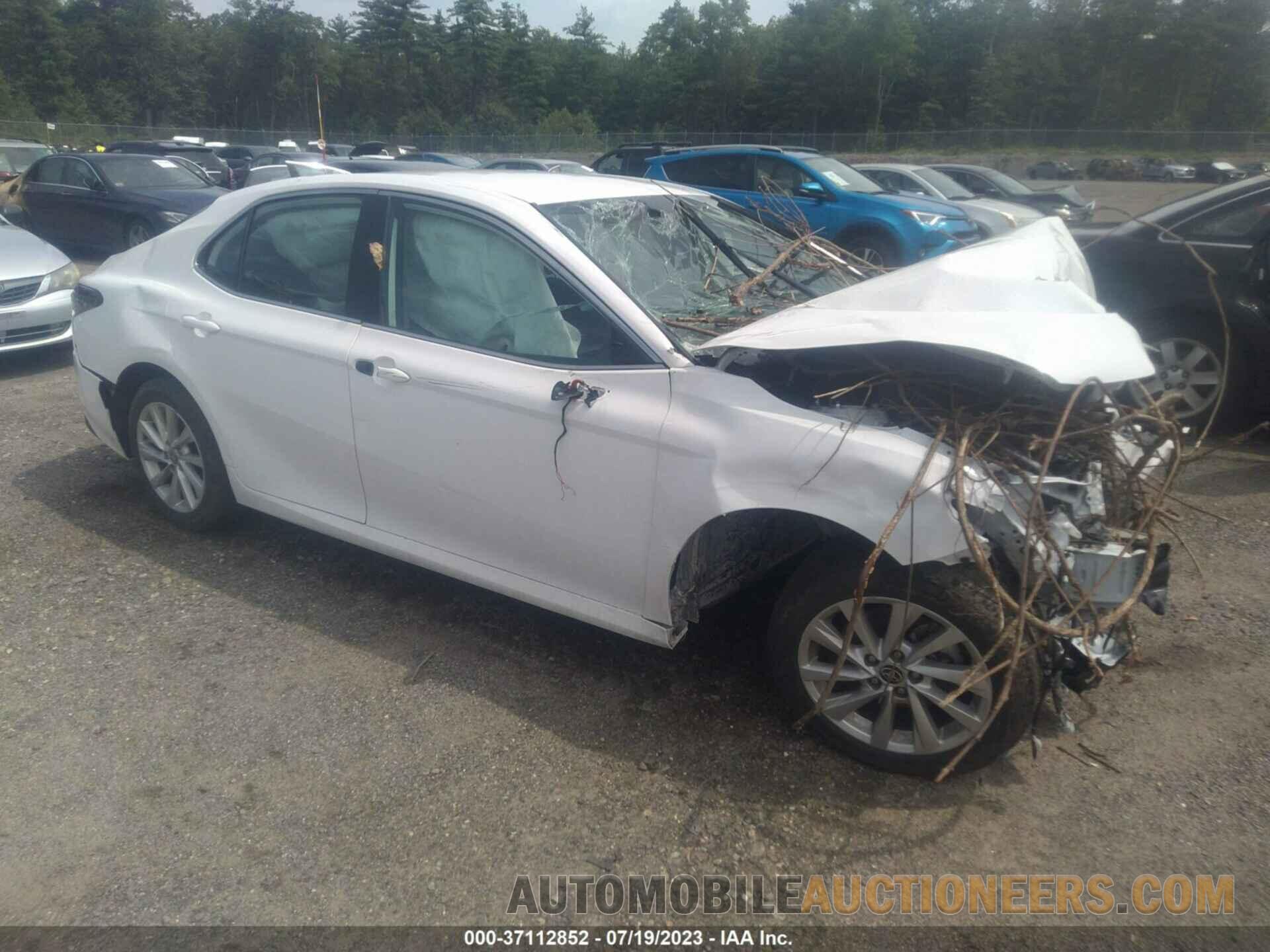 4T1C11AK4MU579018 TOYOTA CAMRY 2021