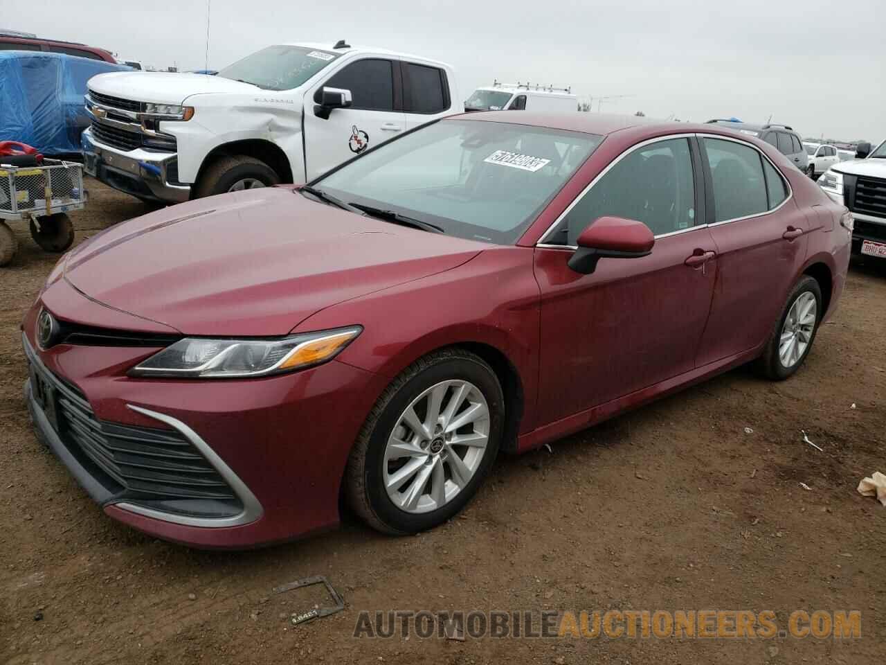 4T1C11AK4MU586566 TOYOTA CAMRY 2021