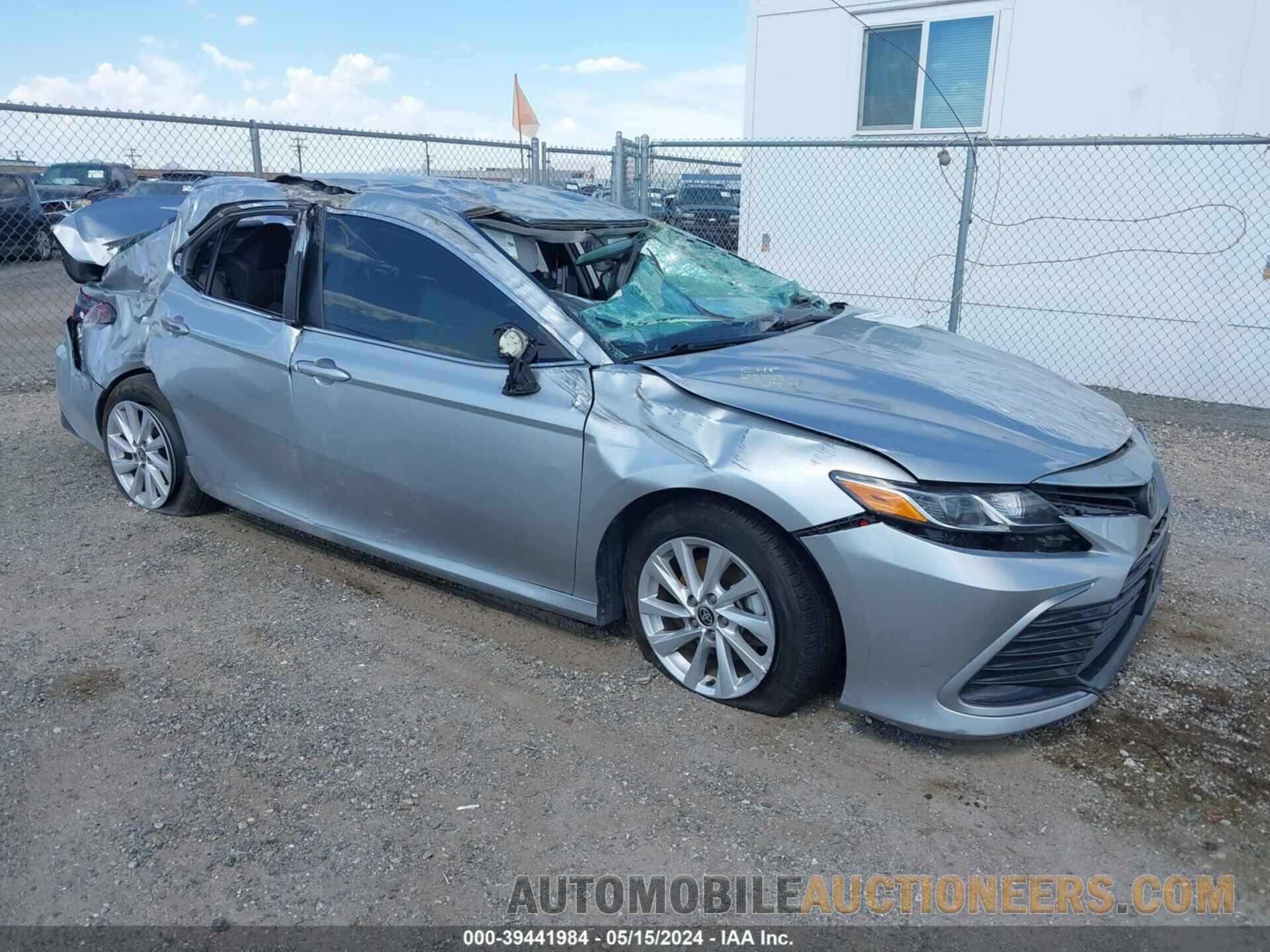 4T1C11AK4MU590097 TOYOTA CAMRY 2021