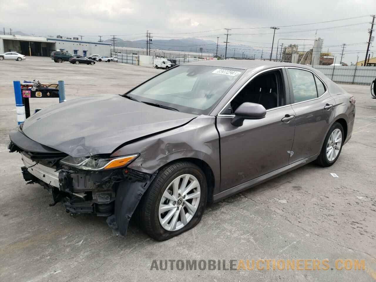 4T1C11AK4MU591752 TOYOTA CAMRY 2021