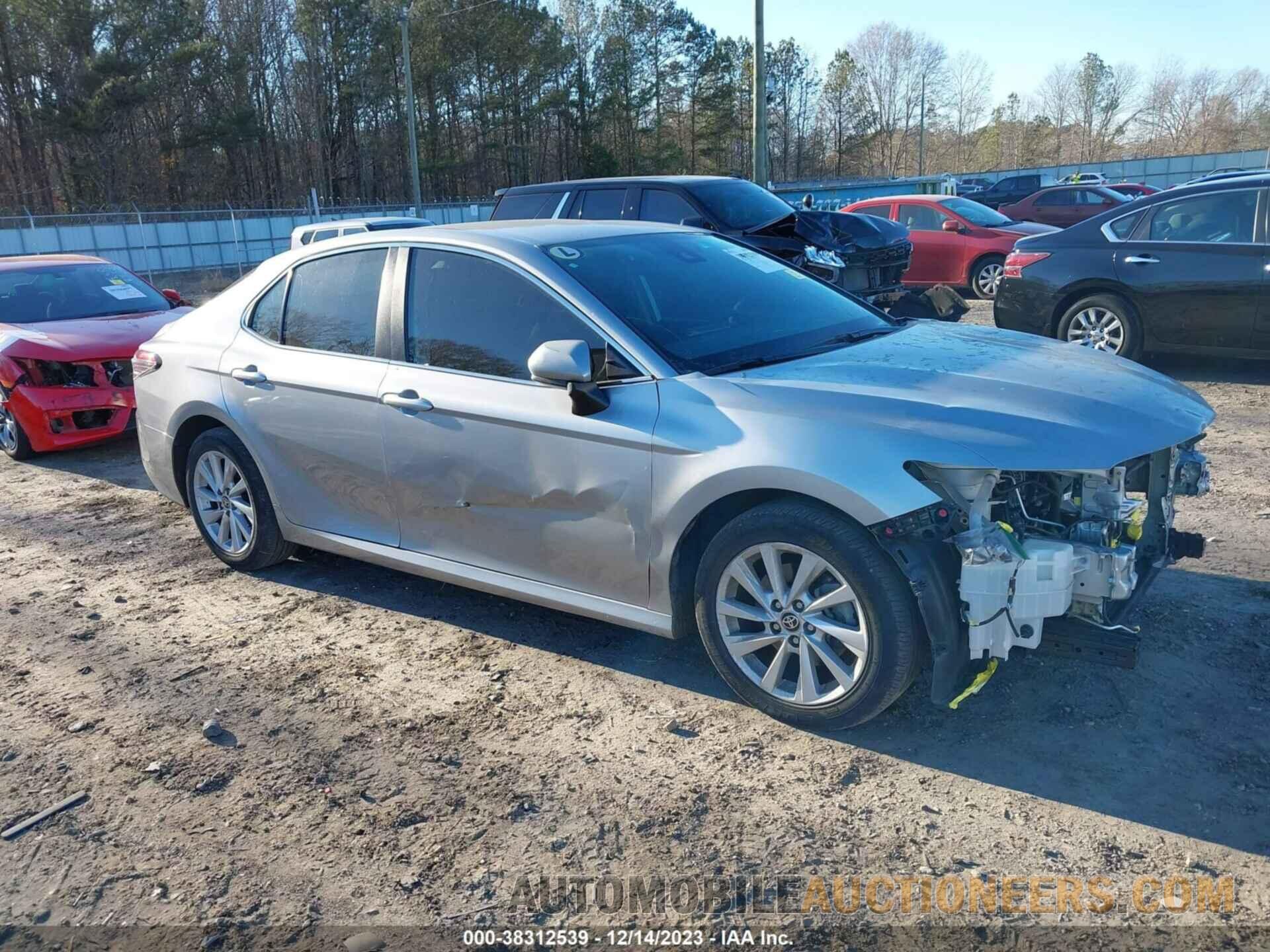 4T1C11AK4NU005326 TOYOTA CAMRY 2022