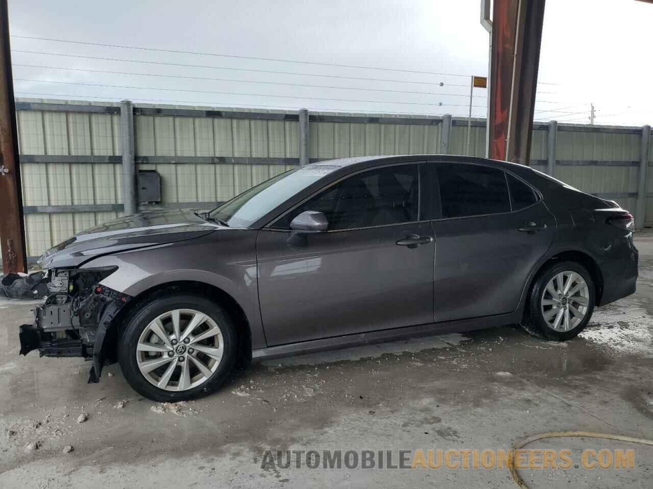 4T1C11AK4NU624766 TOYOTA CAMRY 2022