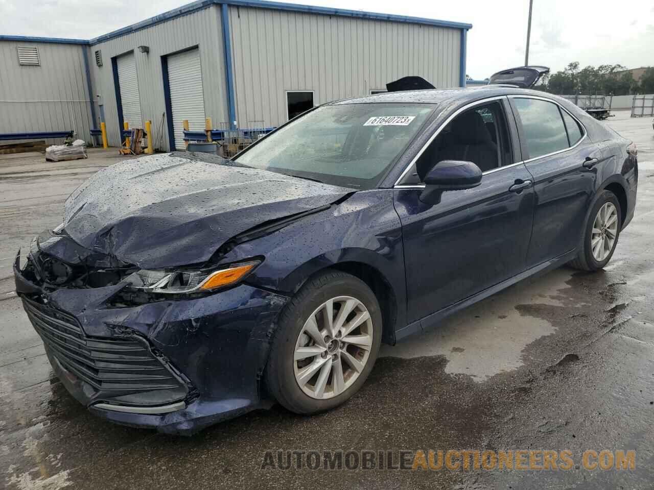 4T1C11AK4NU624993 TOYOTA CAMRY 2022