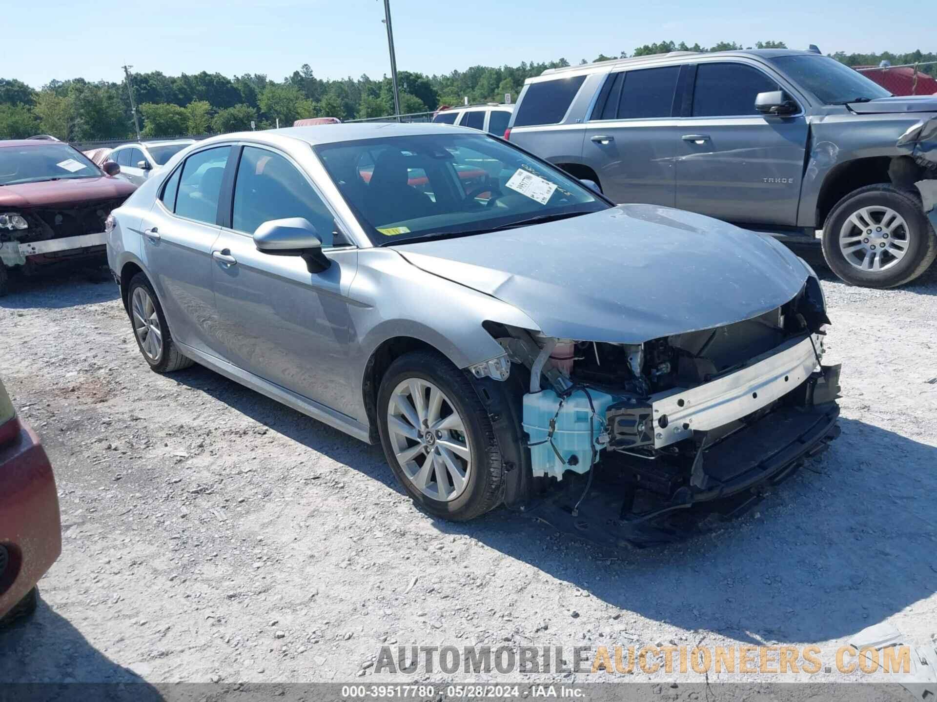 4T1C11AK4NU638375 TOYOTA CAMRY 2022