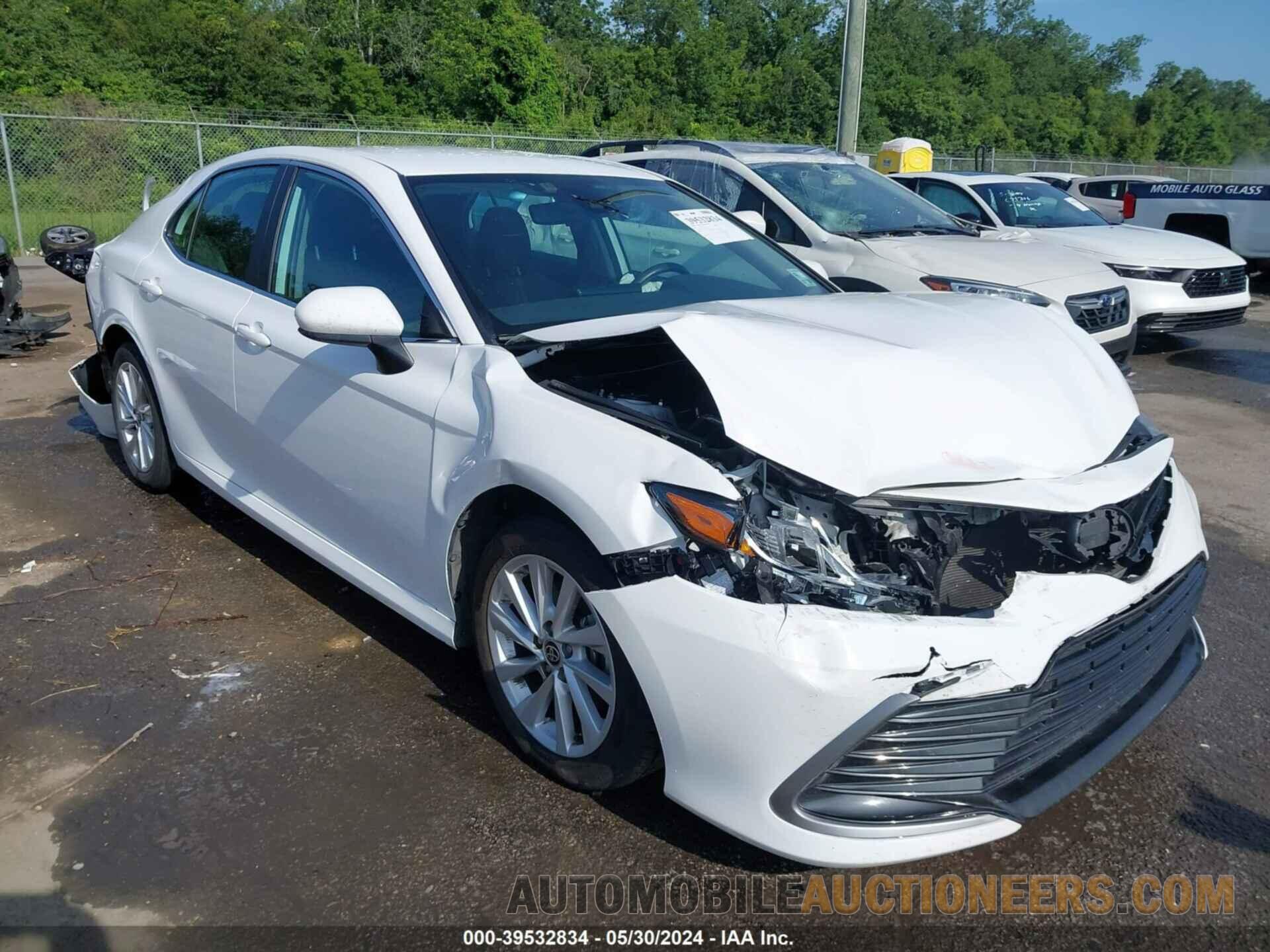 4T1C11AK4NU654009 TOYOTA CAMRY 2022