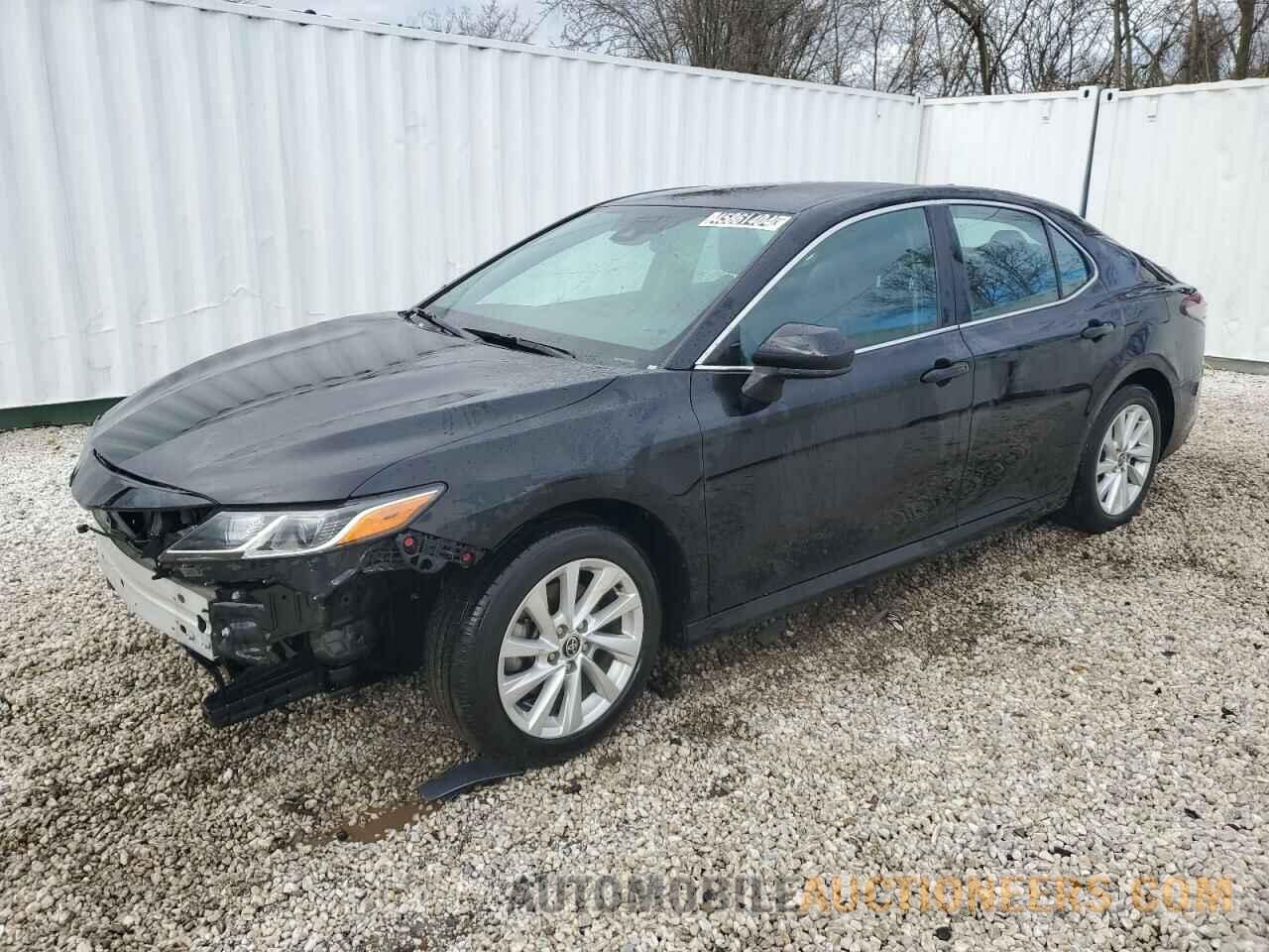 4T1C11AK4NU668119 TOYOTA CAMRY 2022