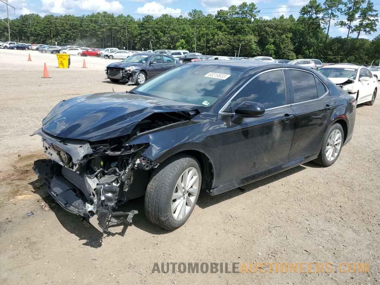 4T1C11AK4NU683977 TOYOTA CAMRY 2022