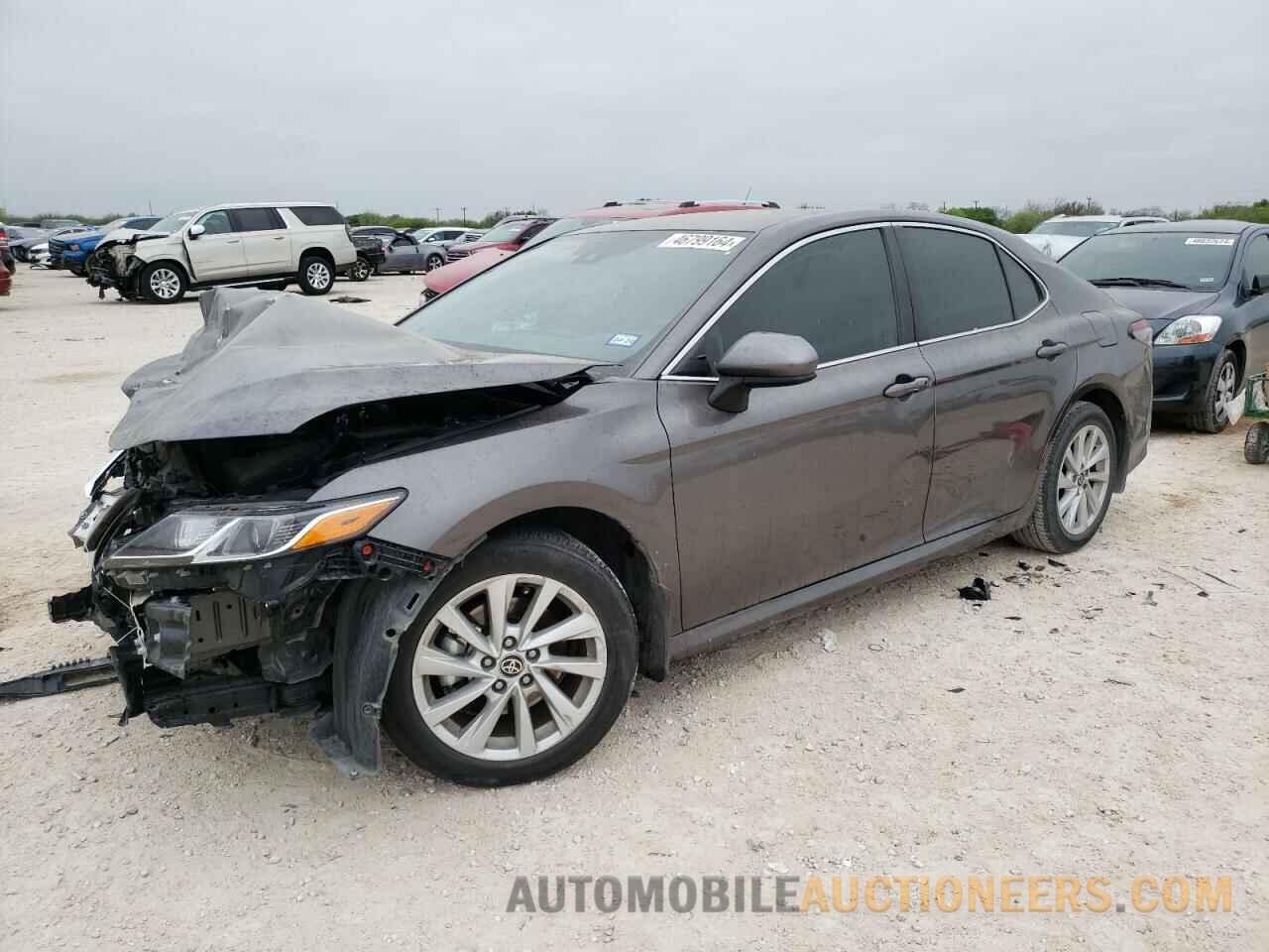 4T1C11AK4NU685230 TOYOTA CAMRY 2022