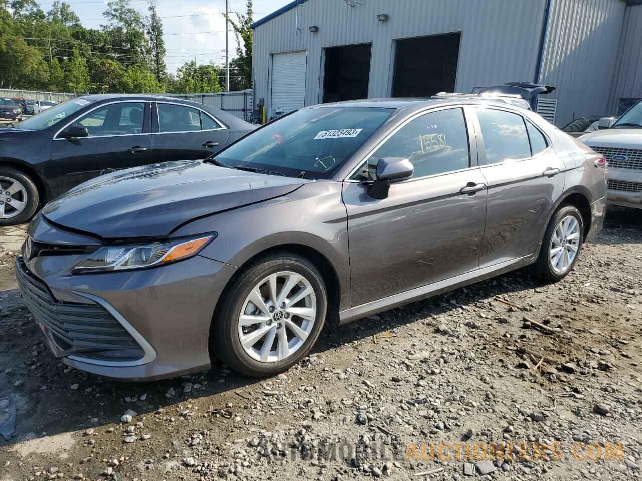 4T1C11AK4NU698558 TOYOTA CAMRY 2022