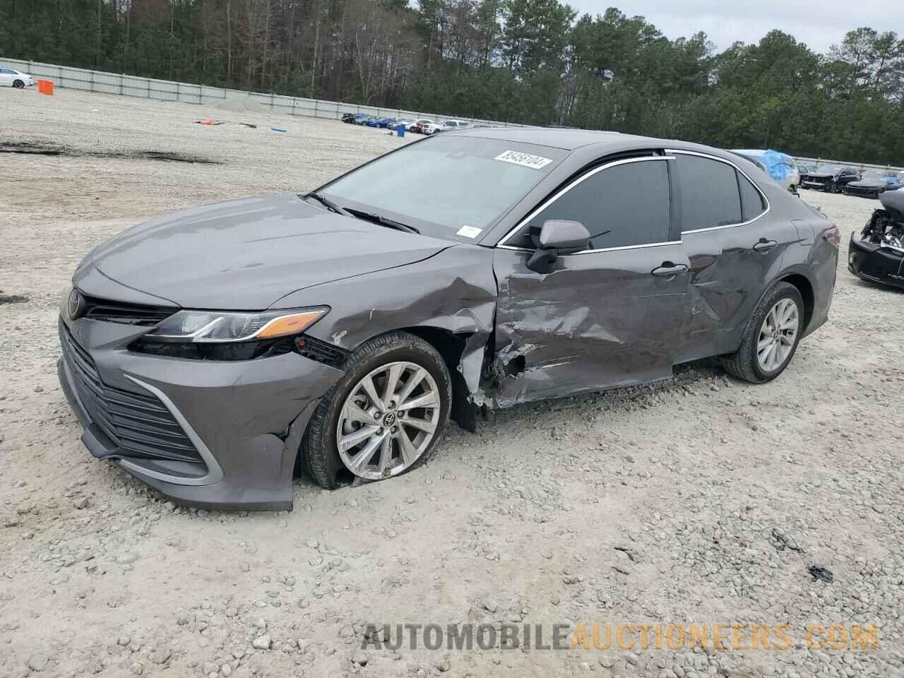 4T1C11AK4NU713625 TOYOTA CAMRY 2022