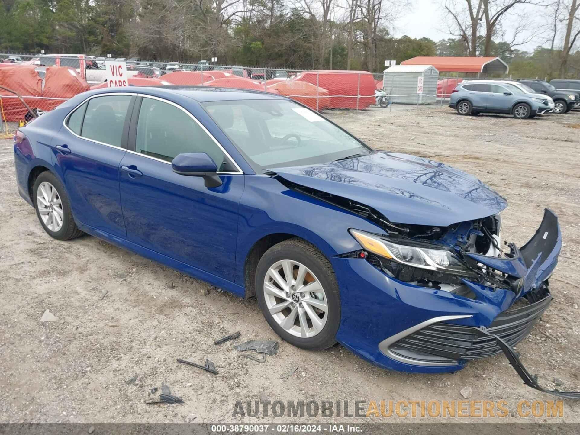 4T1C11AK4RU200994 TOYOTA CAMRY 2024