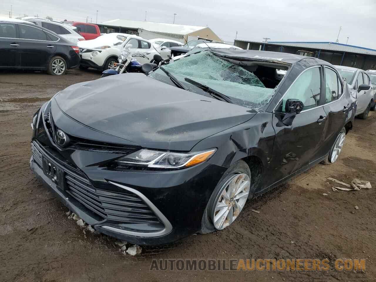 4T1C11AK4RU857231 TOYOTA CAMRY 2024