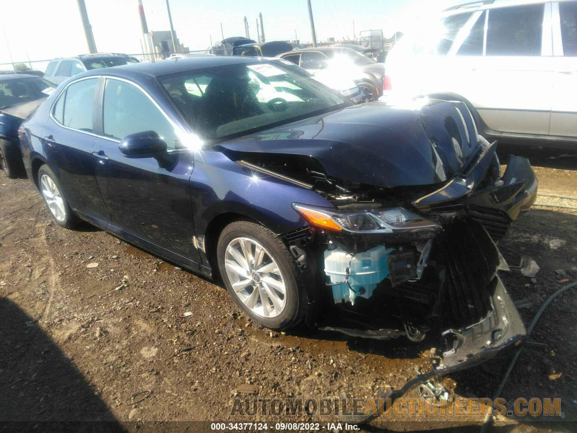 4T1C11AK5MU411629 TOYOTA CAMRY 2021