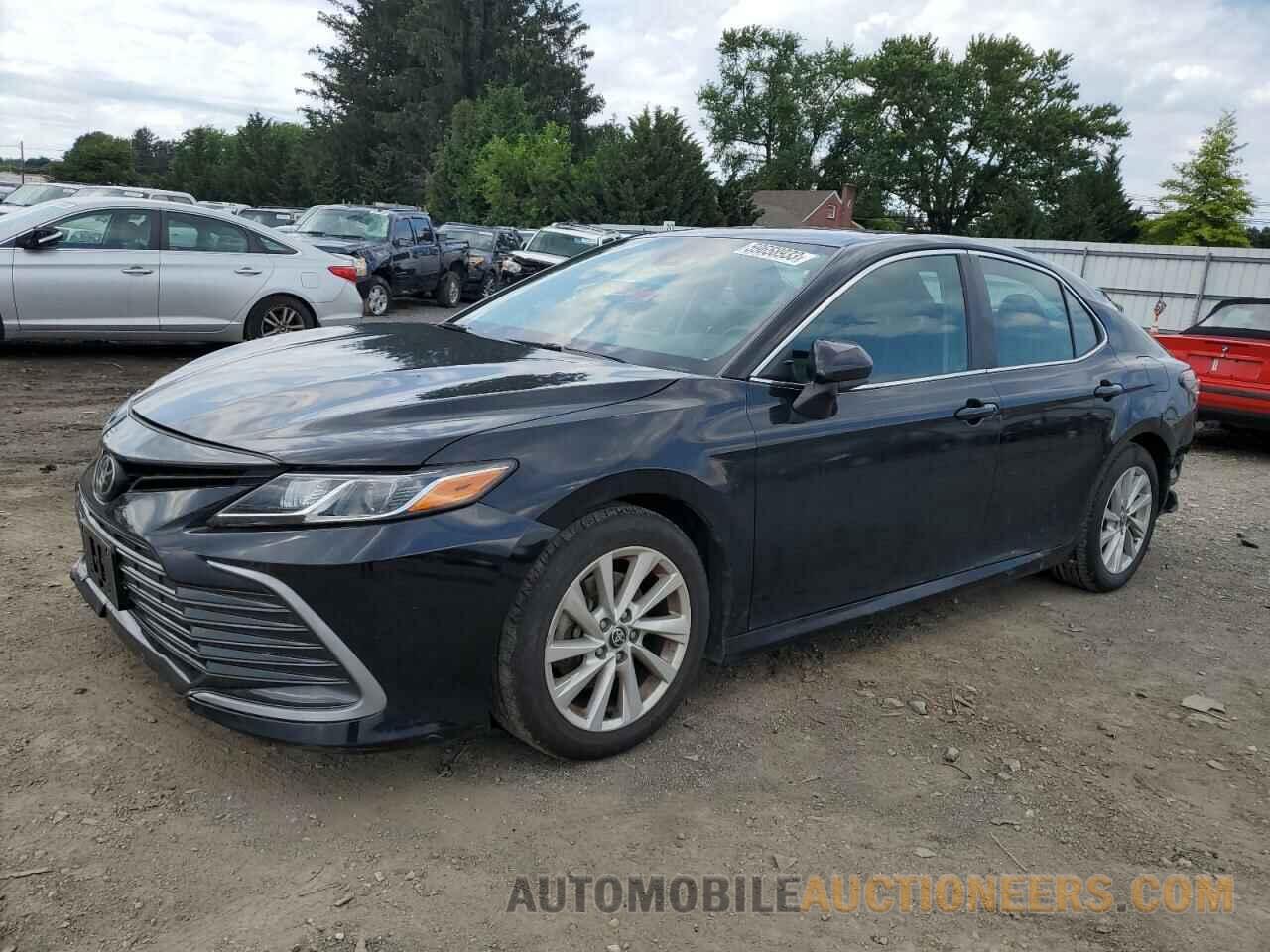 4T1C11AK5MU421304 TOYOTA CAMRY 2021