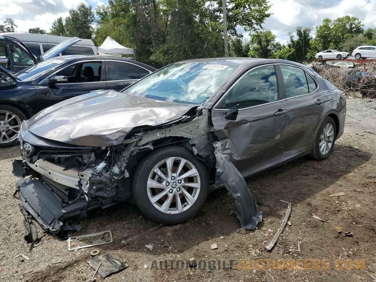 4T1C11AK5MU444016 TOYOTA CAMRY 2021