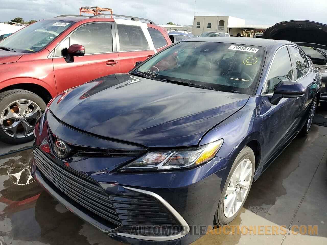 4T1C11AK5MU447014 TOYOTA CAMRY 2021