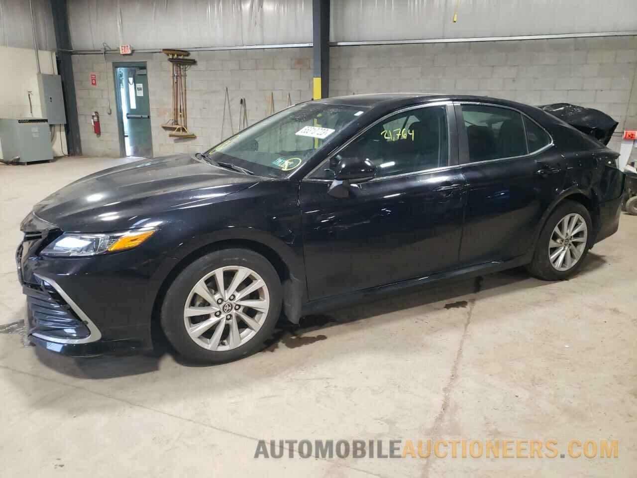 4T1C11AK5MU448129 TOYOTA CAMRY 2021