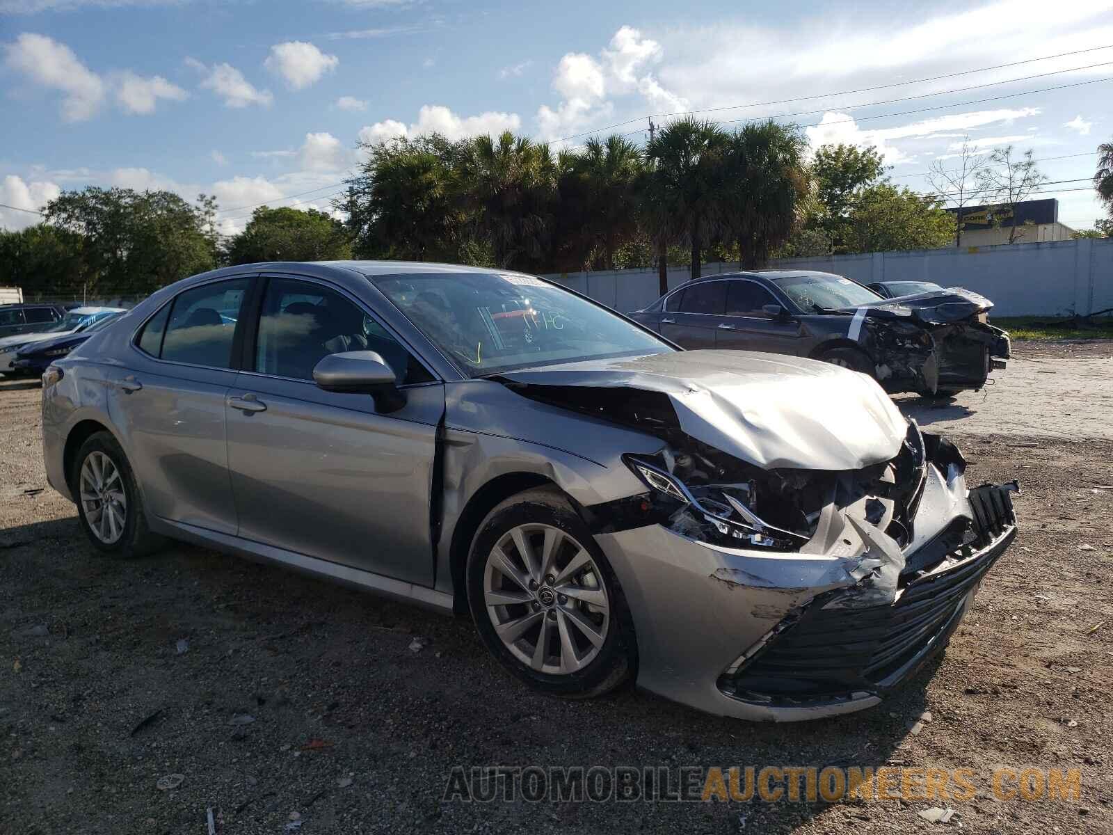 4T1C11AK5MU451354 TOYOTA CAMRY 2021