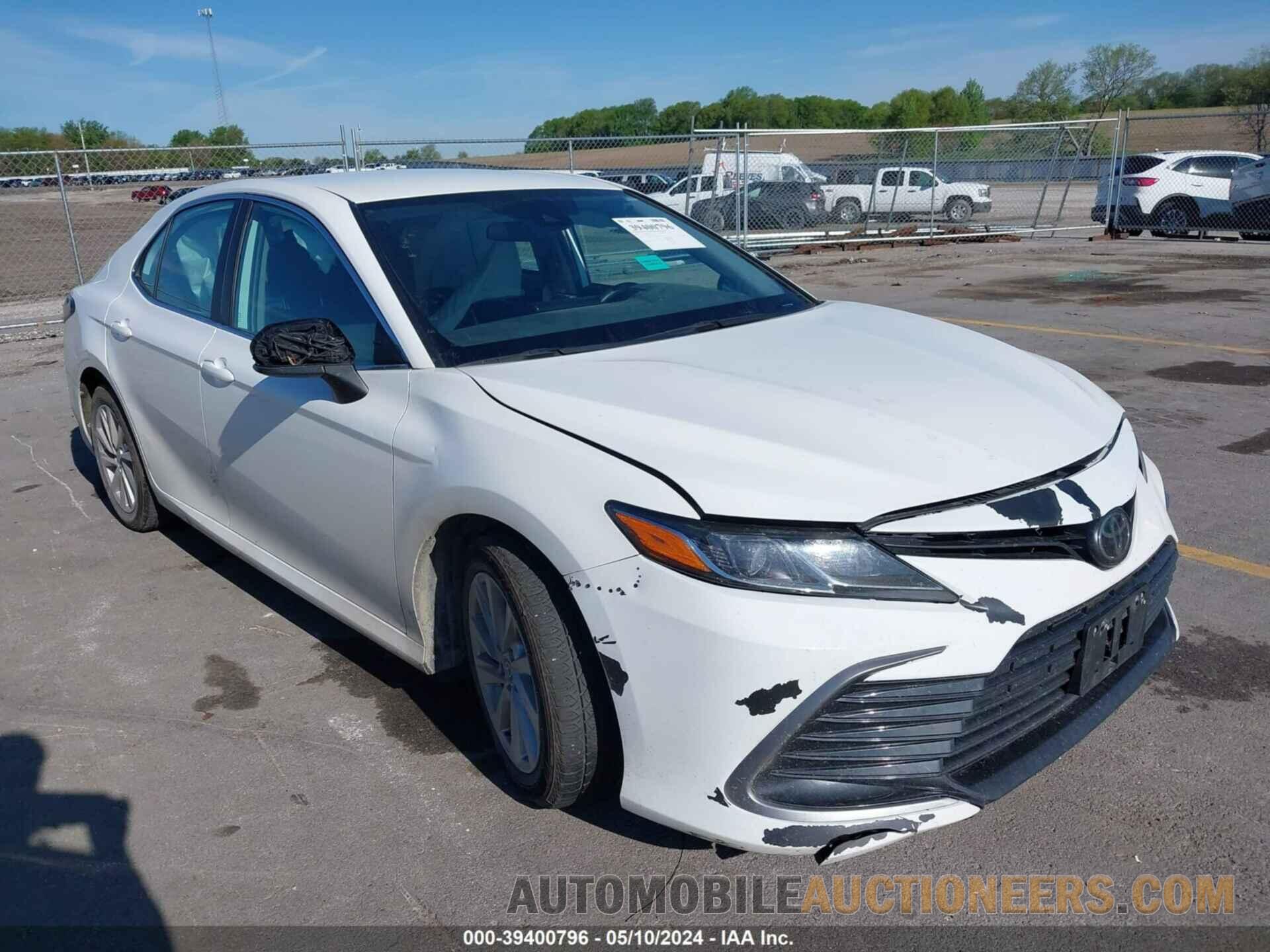 4T1C11AK5MU452343 TOYOTA CAMRY 2021