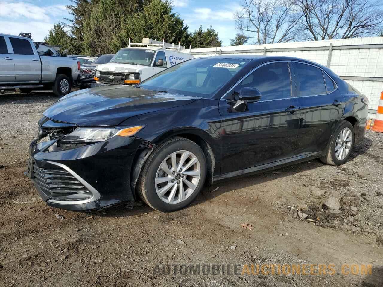 4T1C11AK5MU456425 TOYOTA CAMRY 2021