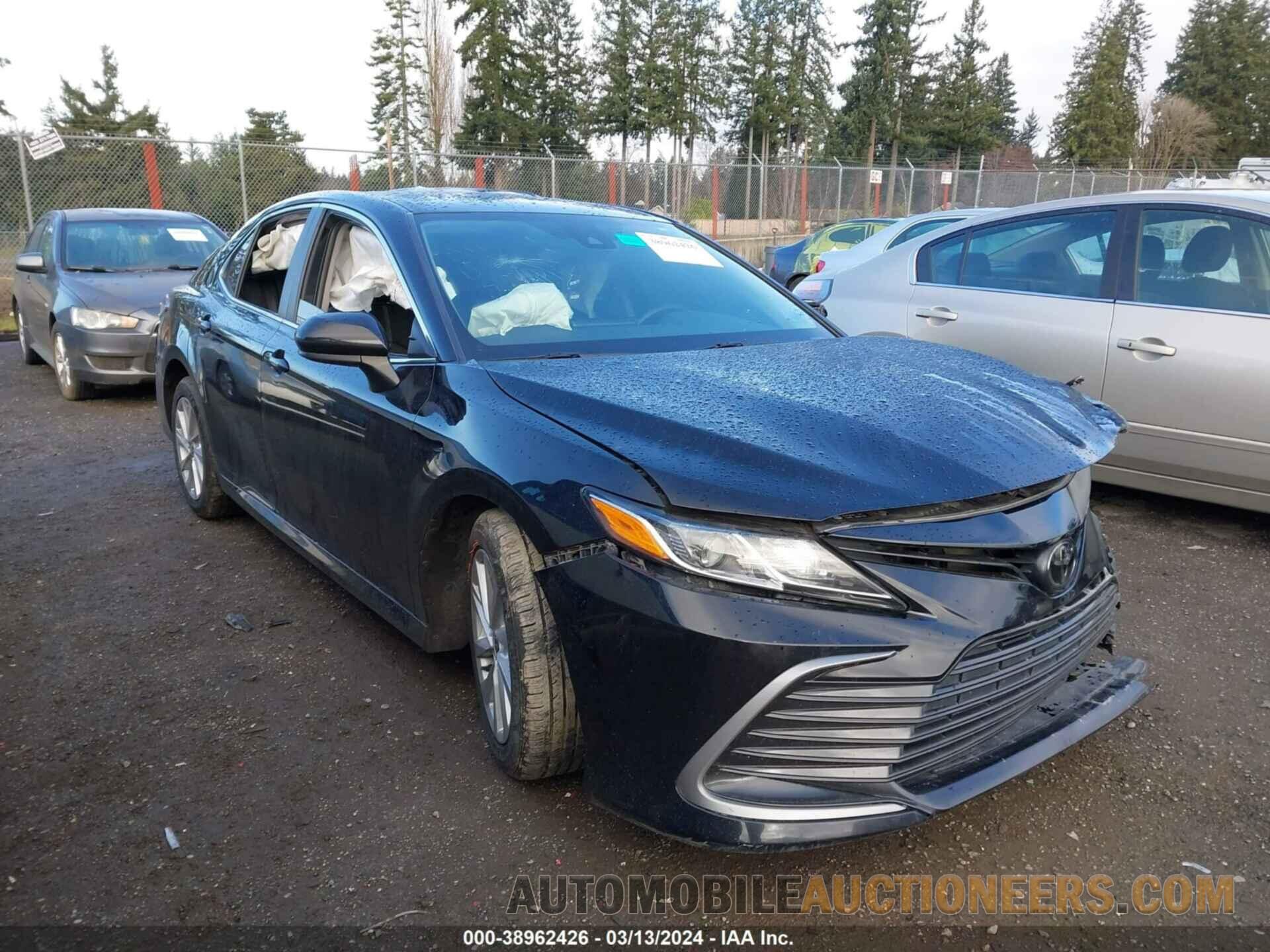 4T1C11AK5MU478523 TOYOTA CAMRY 2021