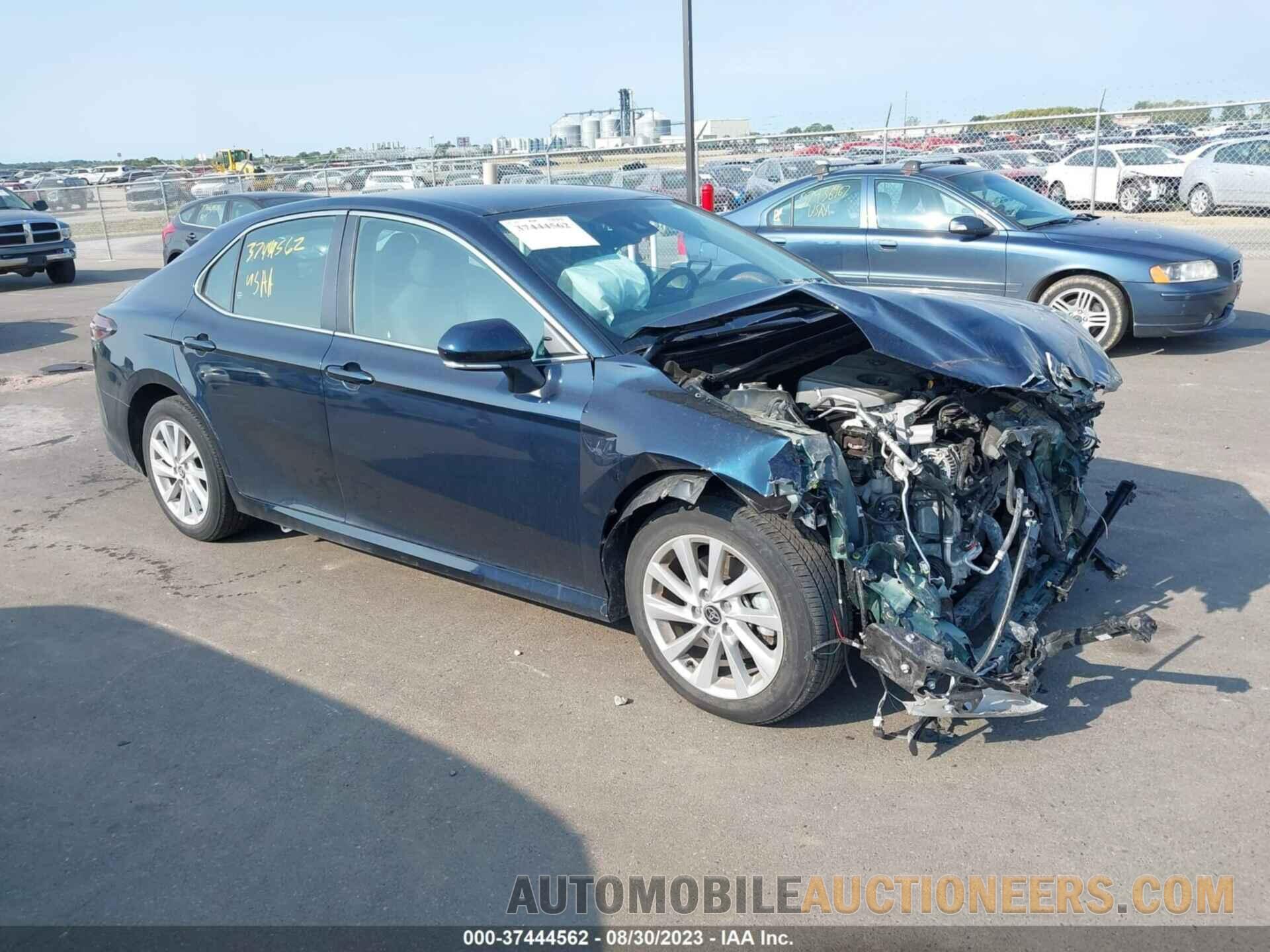 4T1C11AK5MU497864 TOYOTA CAMRY 2021