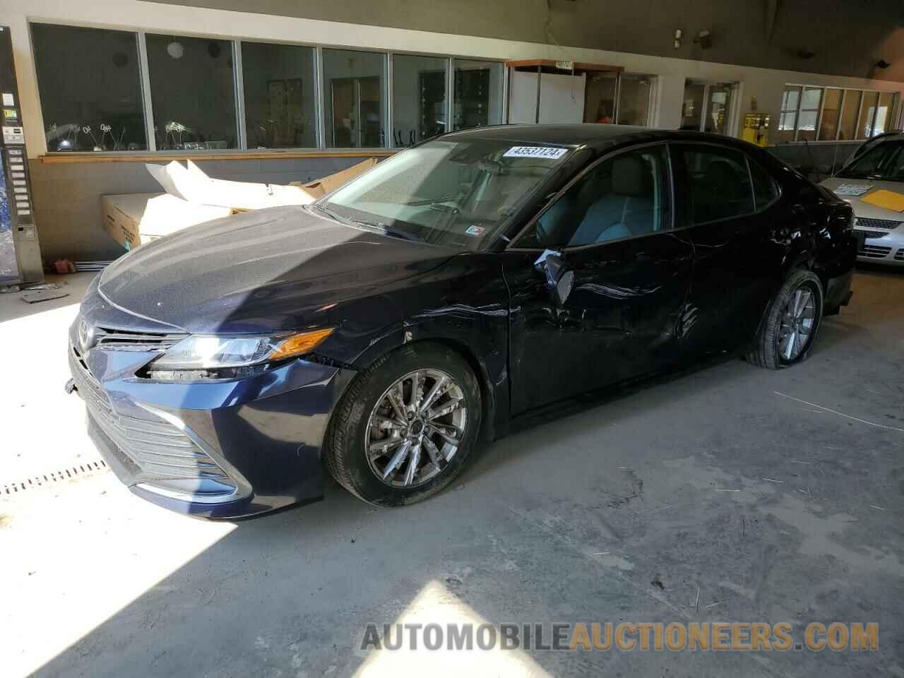 4T1C11AK5MU545587 TOYOTA CAMRY 2021