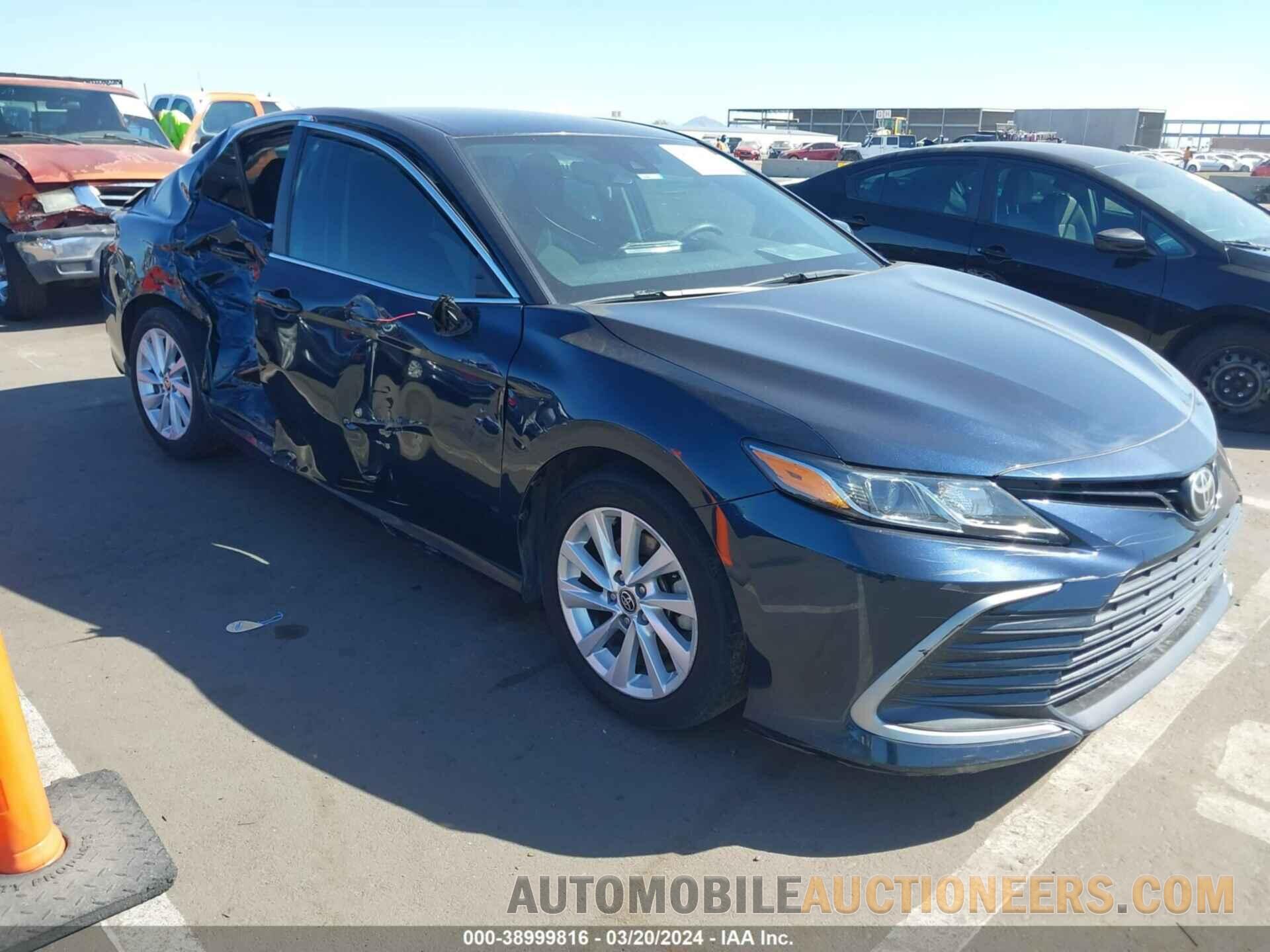 4T1C11AK5MU566259 TOYOTA CAMRY 2021