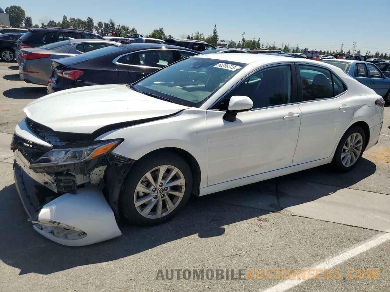 4T1C11AK5MU570747 TOYOTA CAMRY 2021