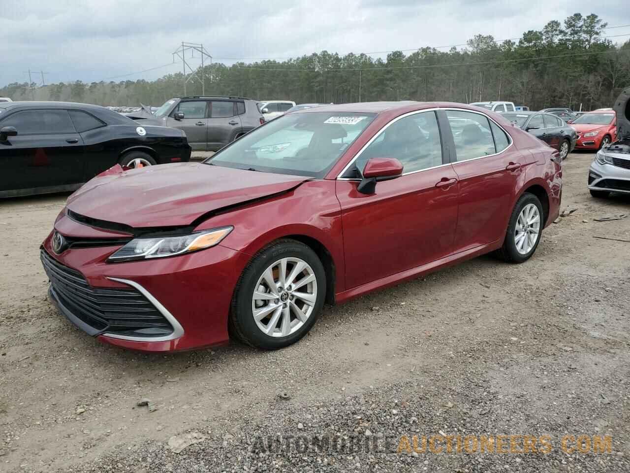 4T1C11AK5MU573891 TOYOTA CAMRY 2021