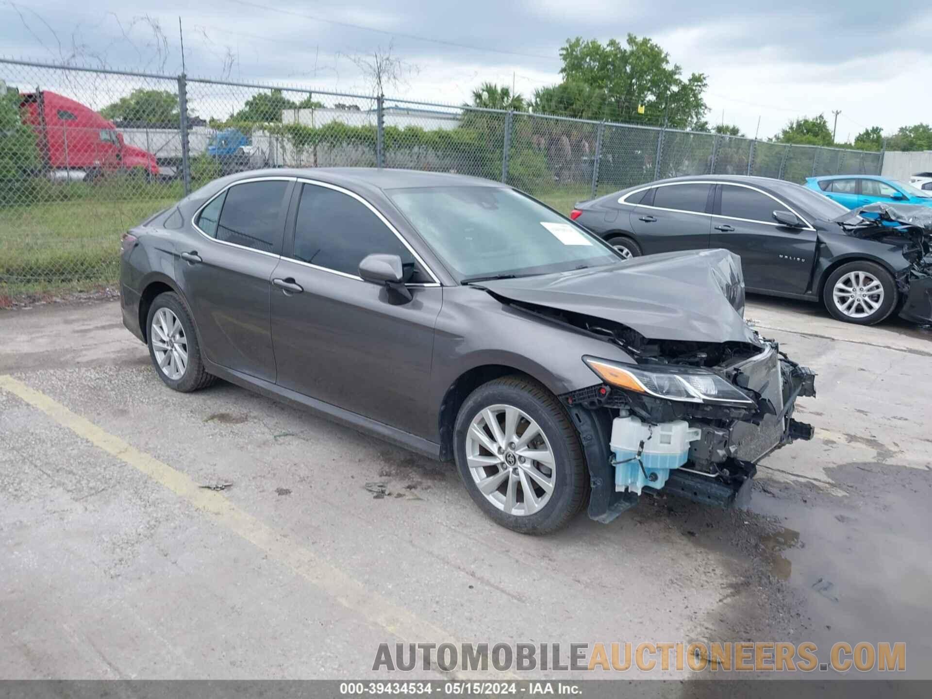 4T1C11AK5MU573910 TOYOTA CAMRY 2021