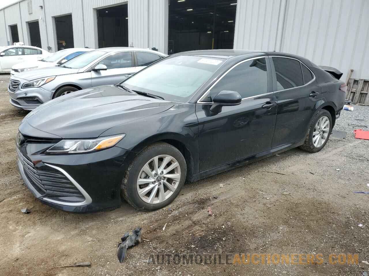 4T1C11AK5MU579867 TOYOTA CAMRY 2021