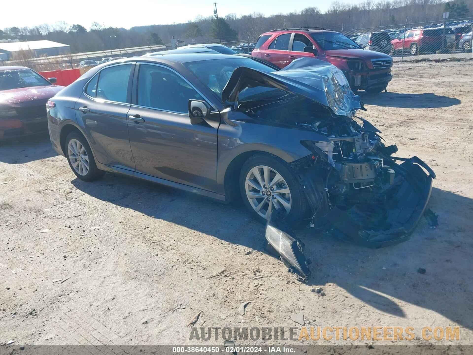 4T1C11AK5MU586639 TOYOTA CAMRY 2021