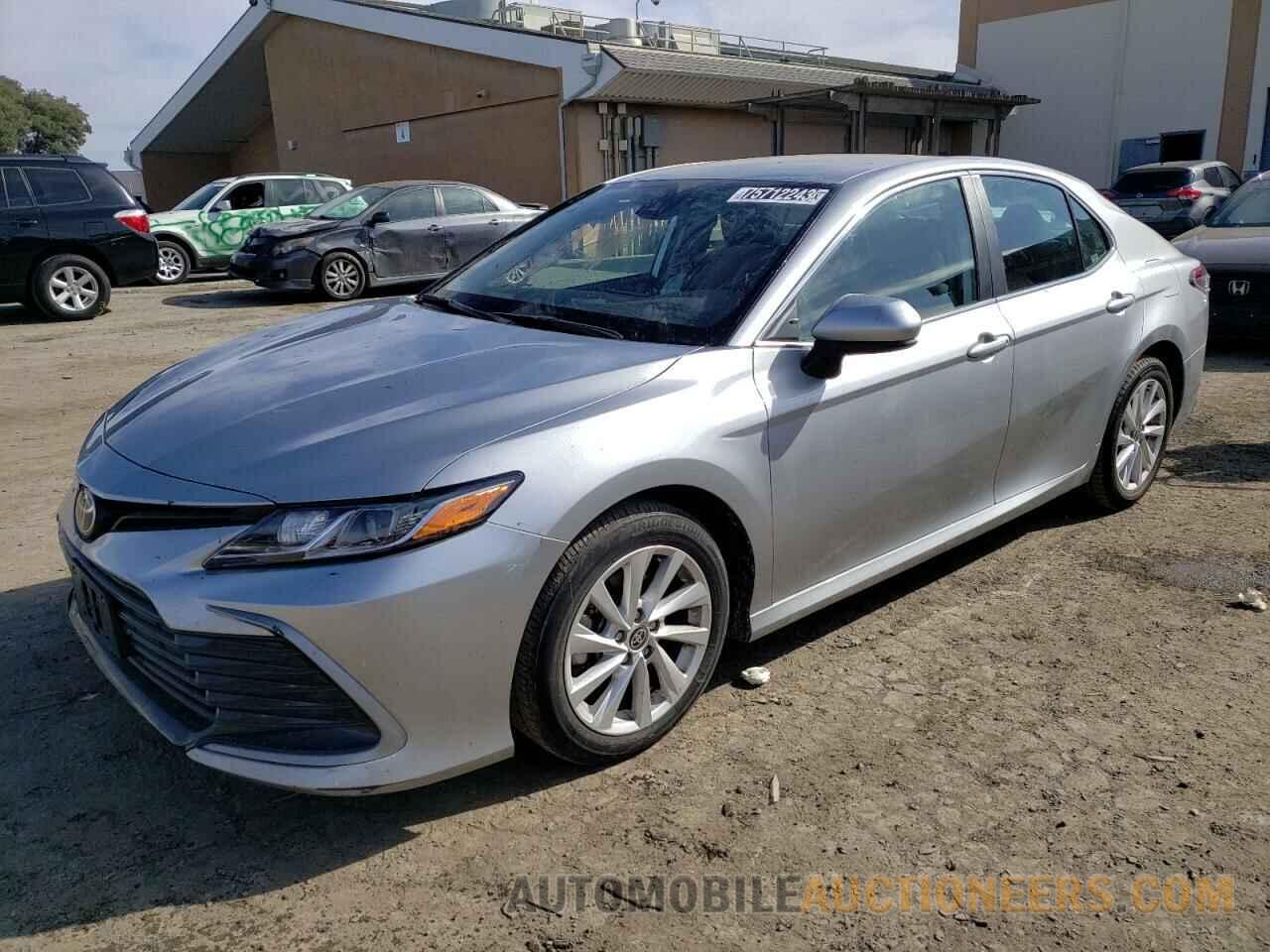 4T1C11AK5MU590867 TOYOTA CAMRY 2021